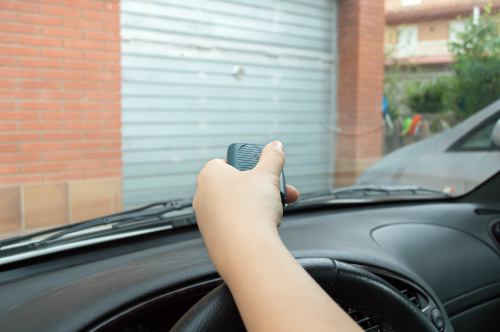 Arreglar persiana enrollable motorizada en barrio de Campanar 